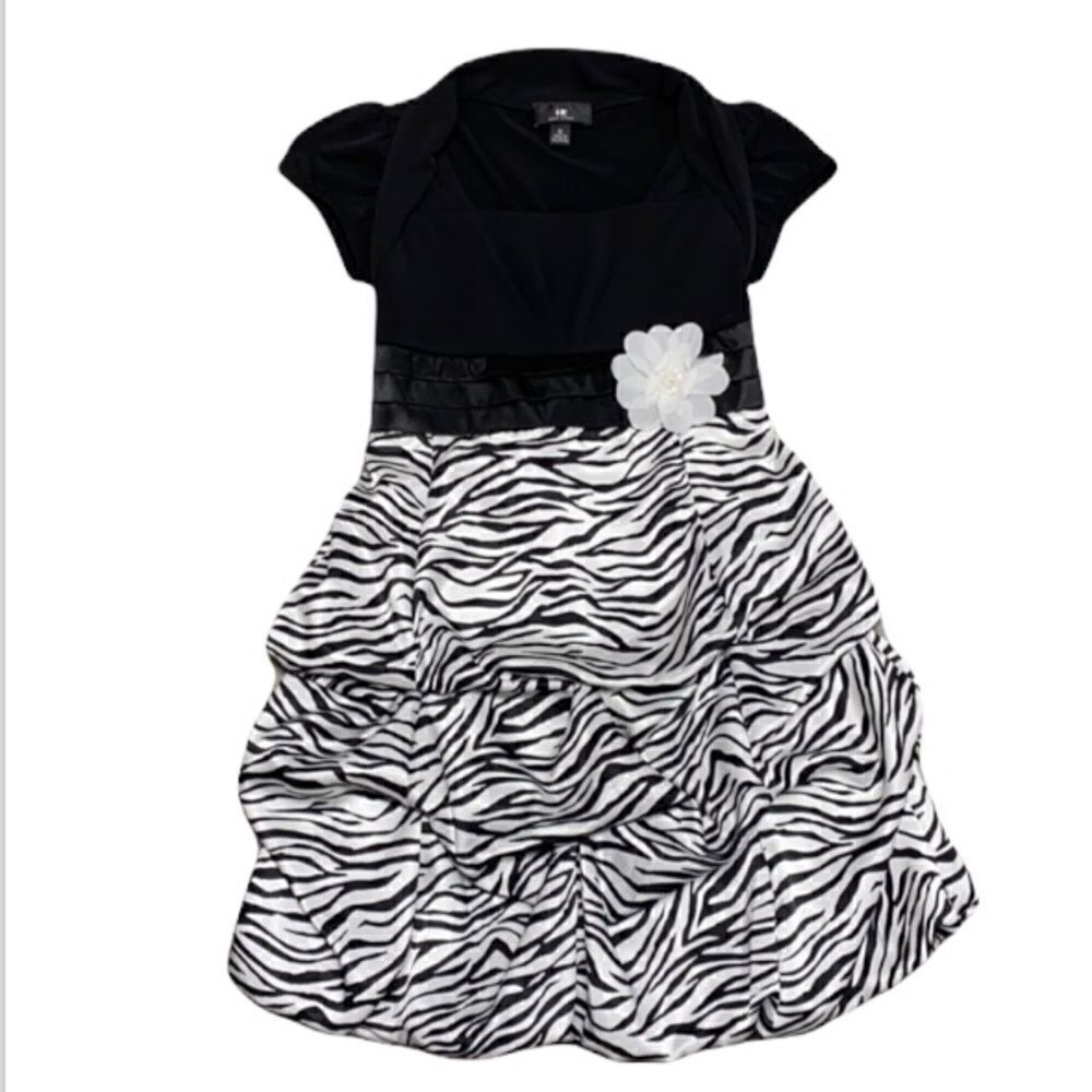 IZ Amy Byer Zebra Print S/S tiered Dress size 12